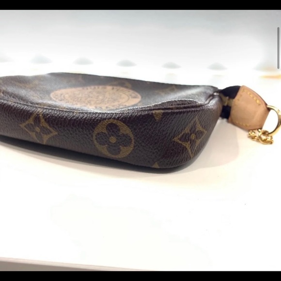 Limited Edition Trunks Mini Pochette - Picture 4 of 10